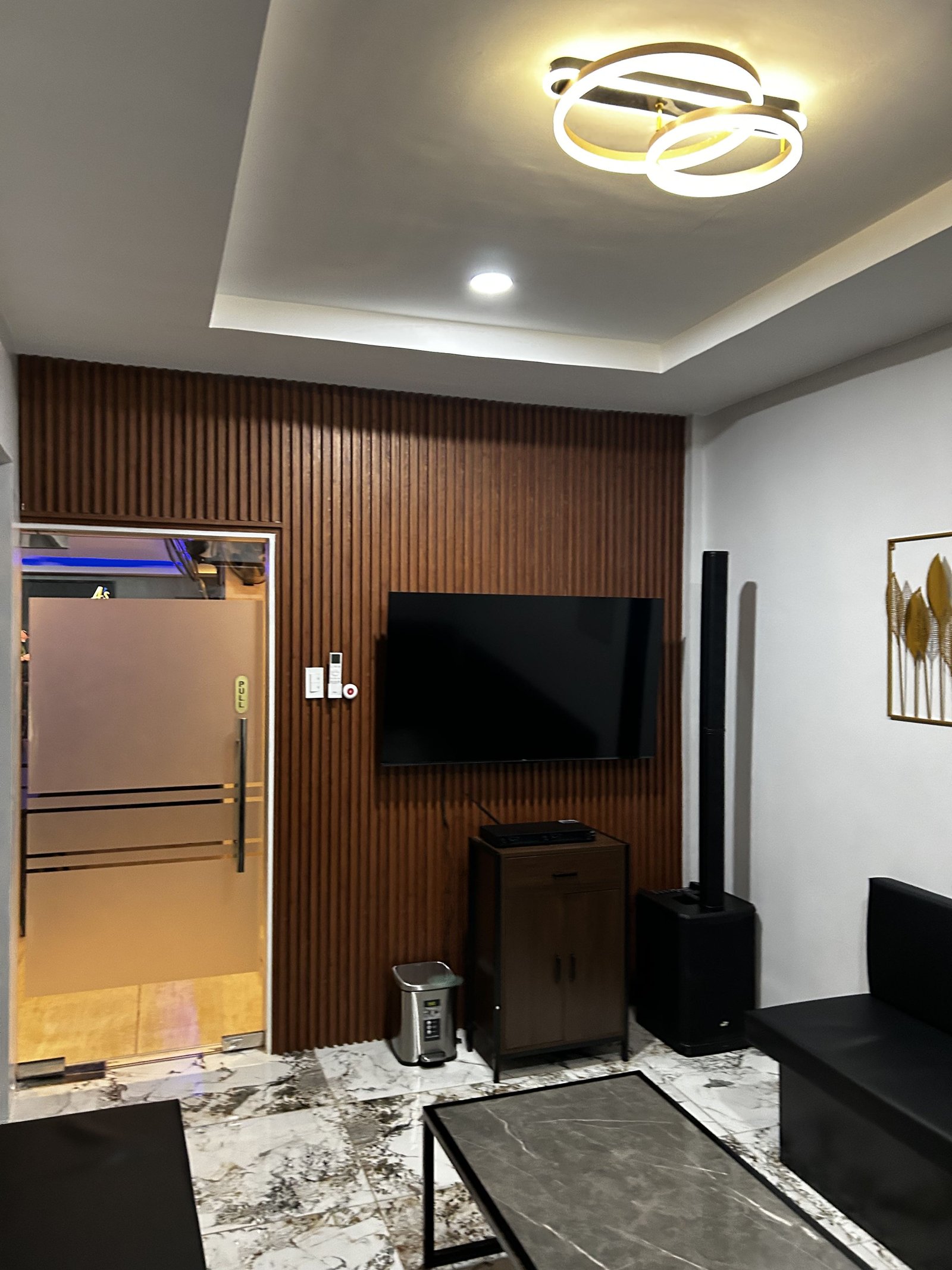 Gold Lounge
