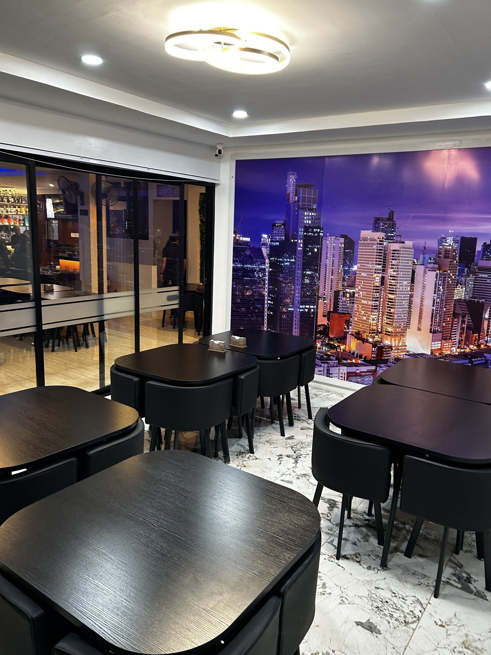 Gold Lounge
